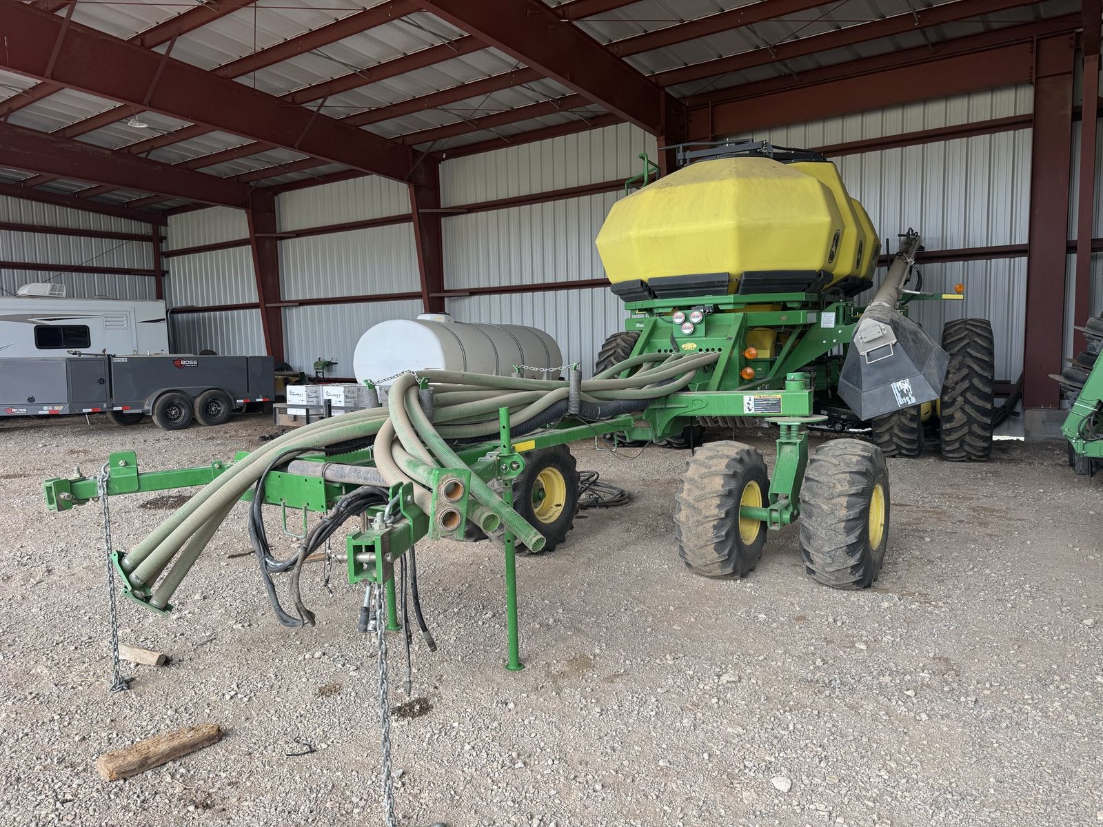 John Deere 1910 Tow Behind Air Cart