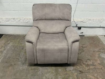 LIKE NEW!! COSTCO TRUE INNOVATIONS HAYDEN FABRIC MANUAL ROCKER RECLINER!!
