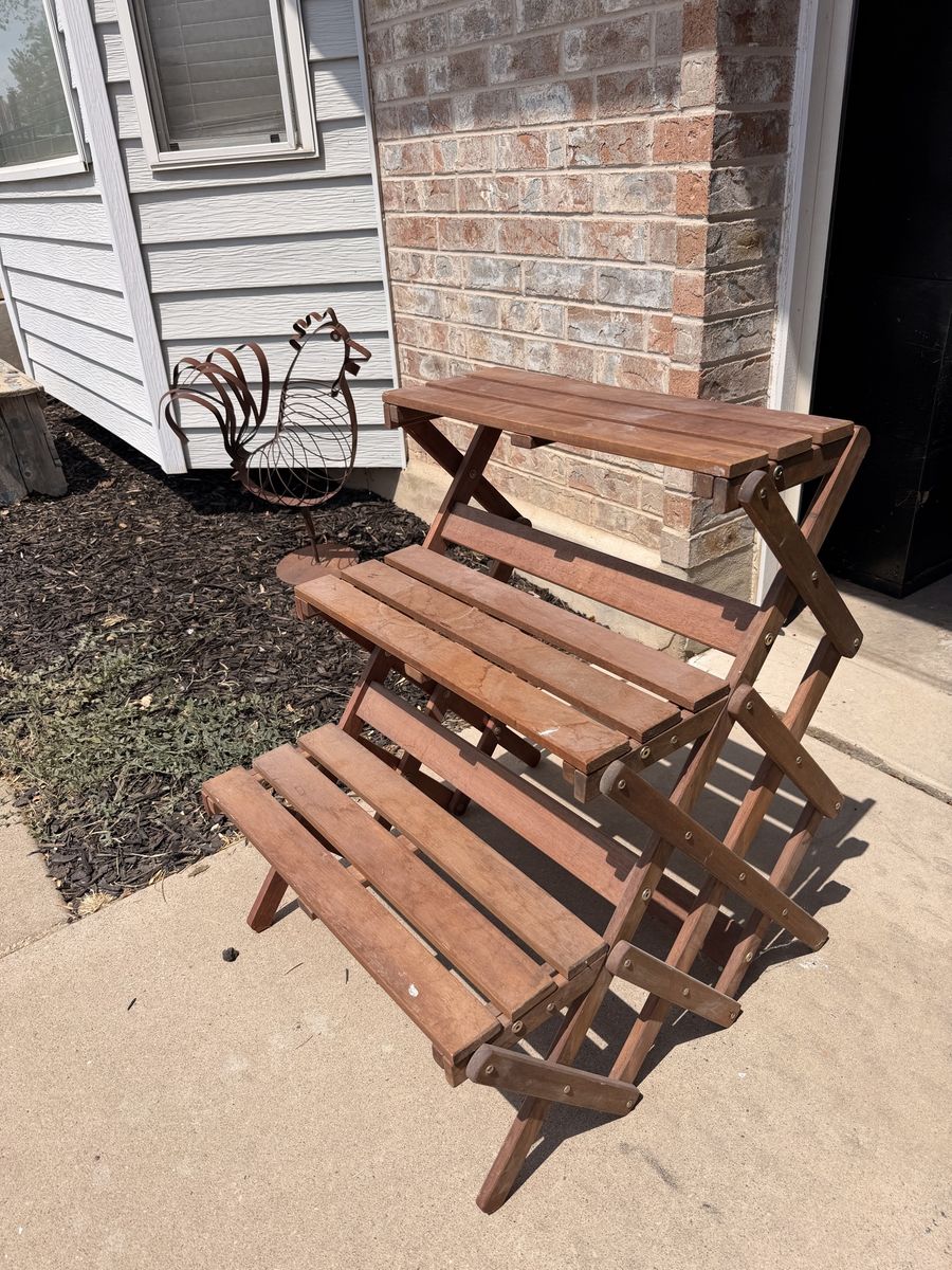 Plant stand/shelf