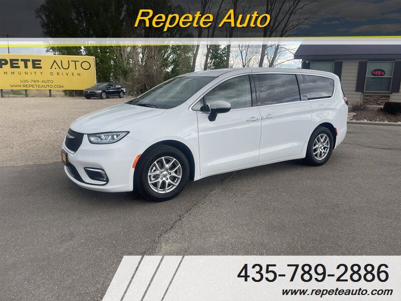 2023 Chrysler Pacifica Touring L