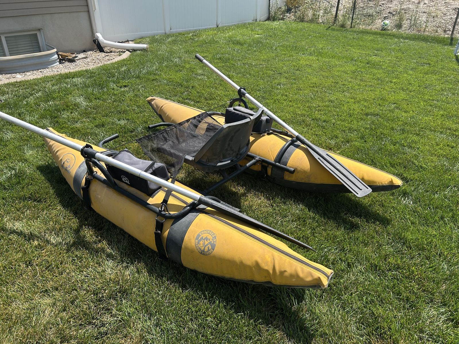 Water Skeeter Personal Pontoon Craft Inflatable Fishing Boat with Oars & Seat