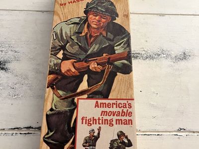 Vintage 1964 Hasbro G.I. Joe Solder 12- Inch