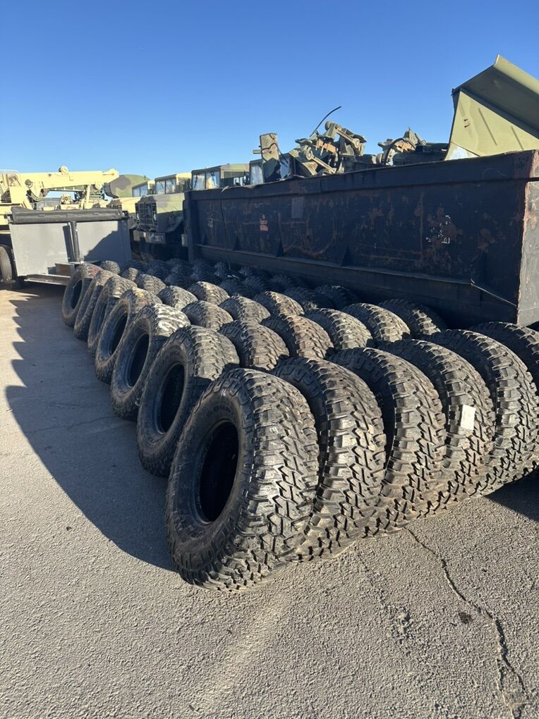 Military HMMWV Humvee 37/12.5/16.5 Goodyear Tires