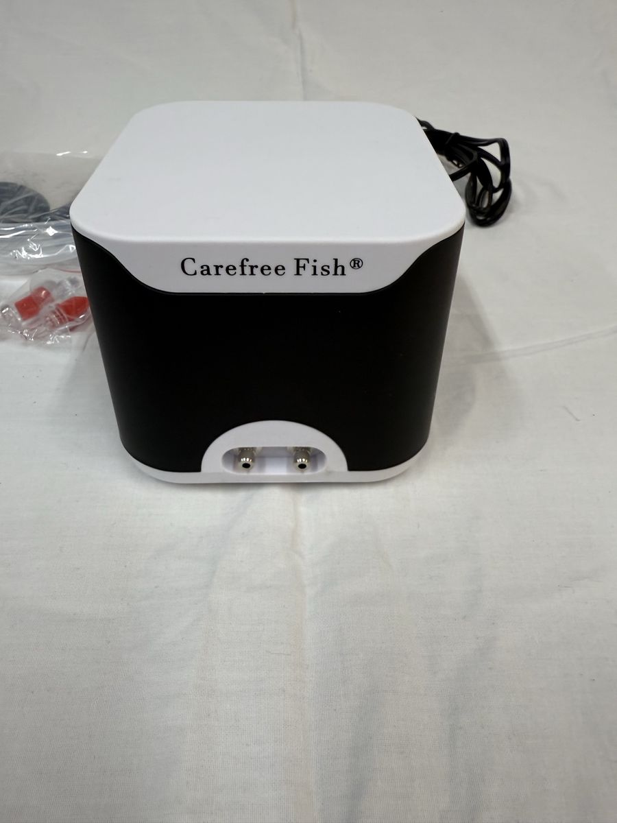 Carefree Quiet Dual Outlet Aquarium Air Pump