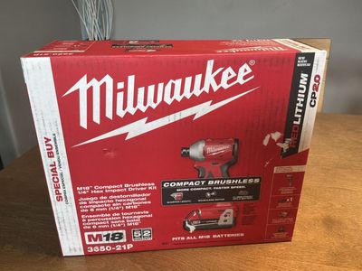 MilWaukee Compact Drill