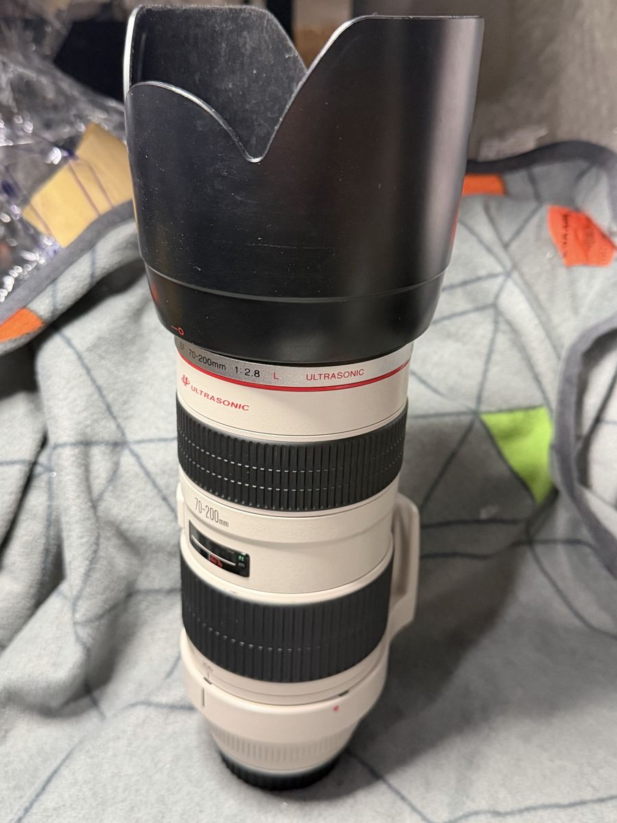 Canon EF 70-200mm f/2.8L USM Telephoto Zoom Lens for Canon DSLR - White, Ultrasonic Motor