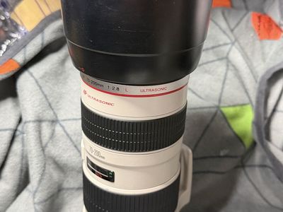 Canon EF 70-200mm f/2.8L USM Telephoto Zoom Lens for Canon DSLR - White, Ultrasonic Motor