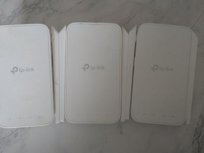 TP-Link AC1200 WiFi Extender (RE315) – Like New