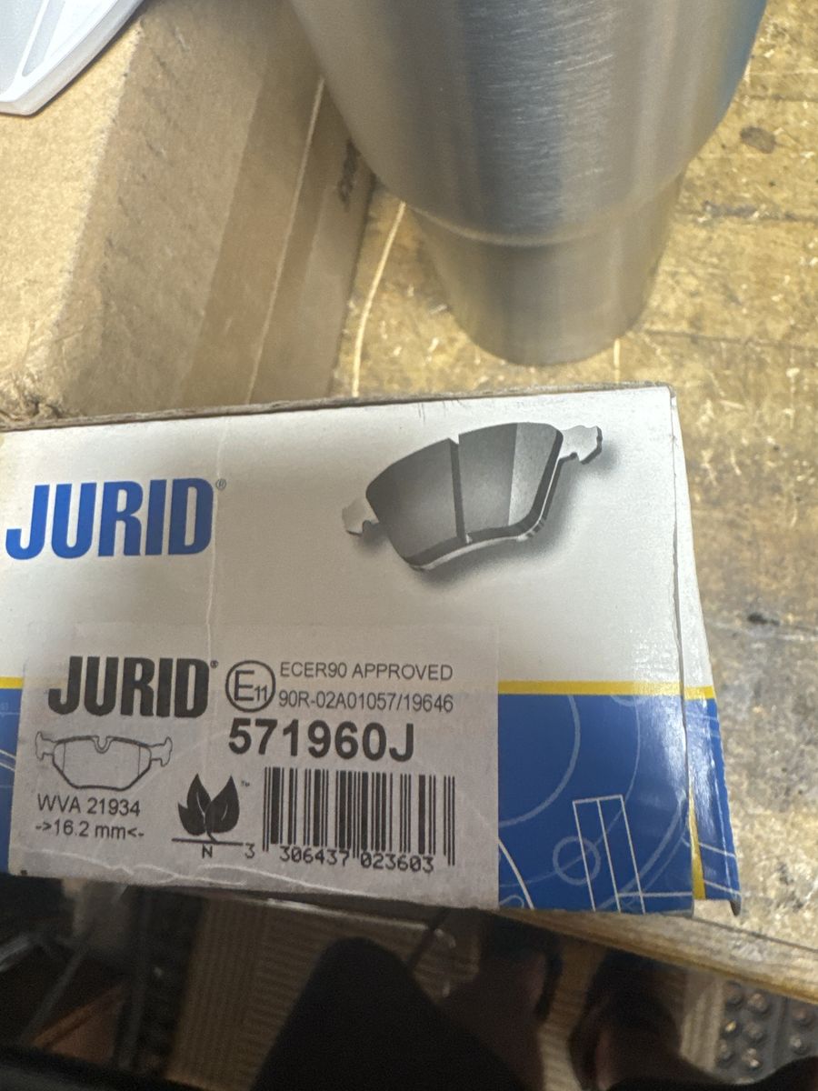 JURID 571960J ECE R90 Approved Brake Pads for BMW 3 Series E36/E46, Z3, Z4 & MG ZT/ZT-T, Rover 75