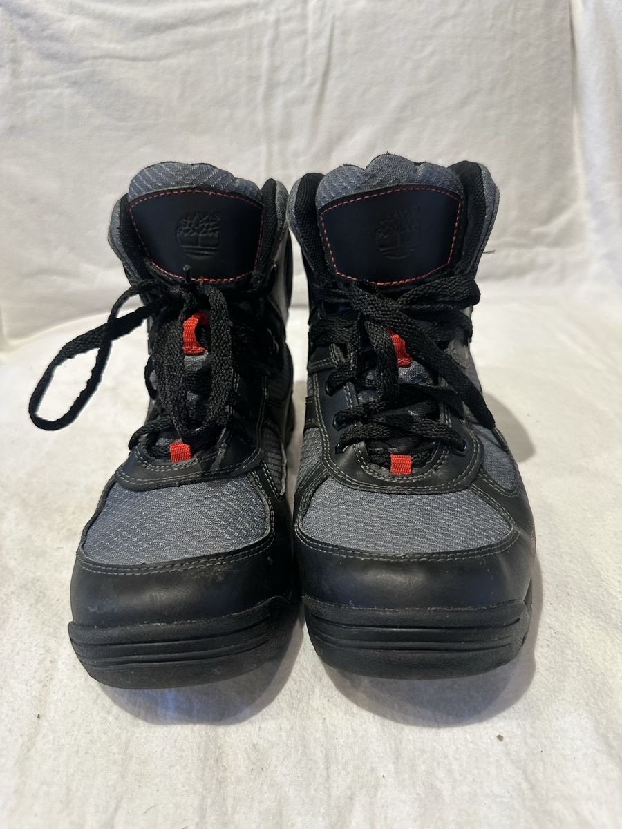 Timberland youth size 6 black/gray hiking boots