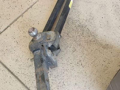 Weight Distribution Hitch with Sway Control - Trailer Towing Hitch