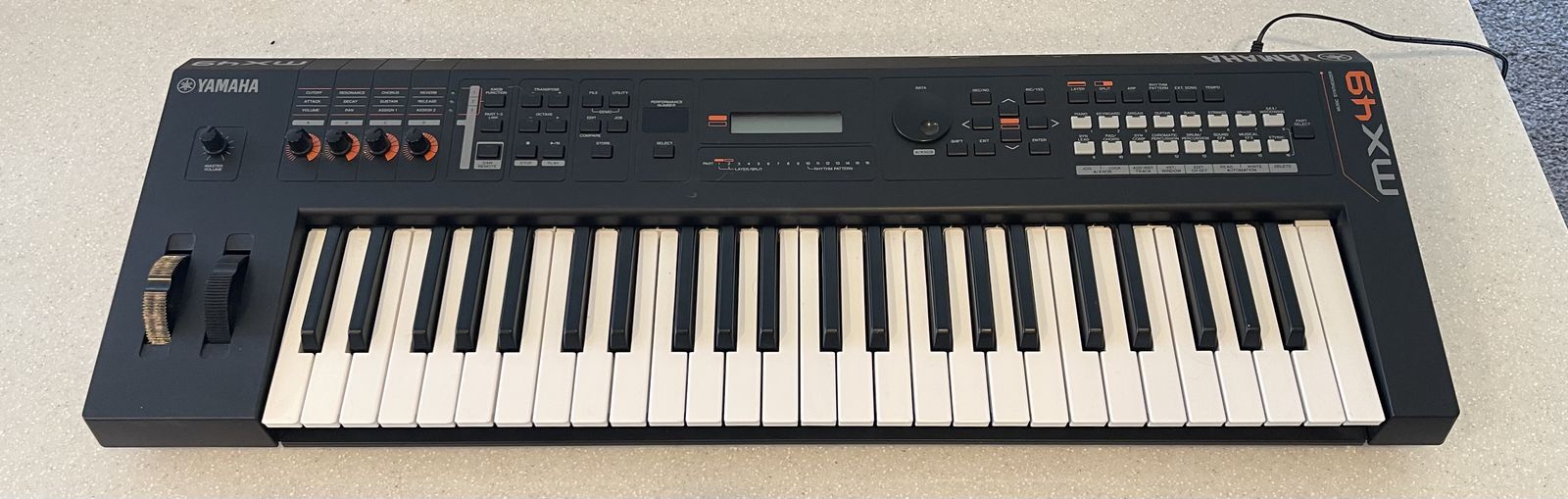 Yamaha MX49 (49-Key Music Production Synthesizer - Black)