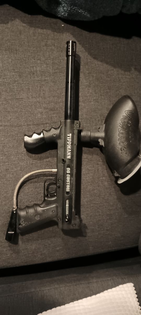 Tippmann 98 Custom paintball marker