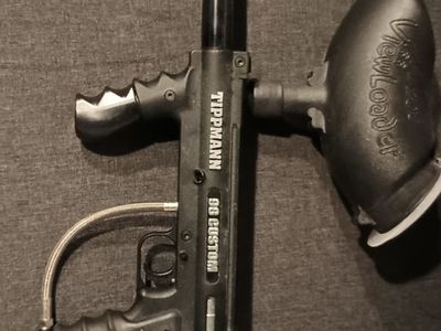 Tippmann 98 Custom paintball marker