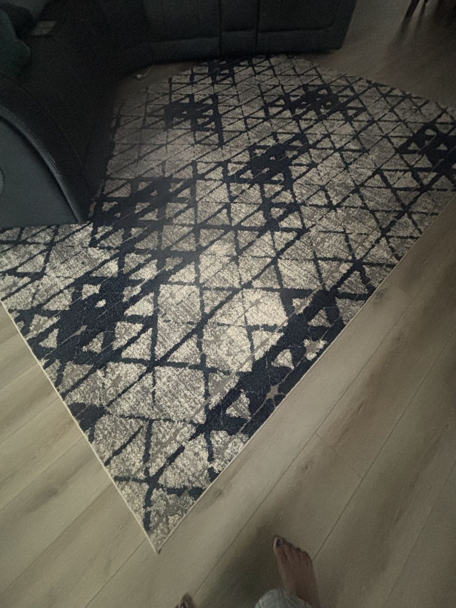 Modern Geometric Area Rug - Gray and Dark Blue Pattern
