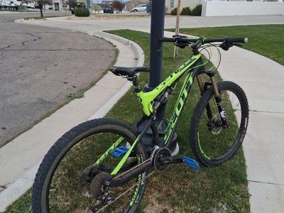 2014 - 2015 Scott Genius 740 Green mountain bike