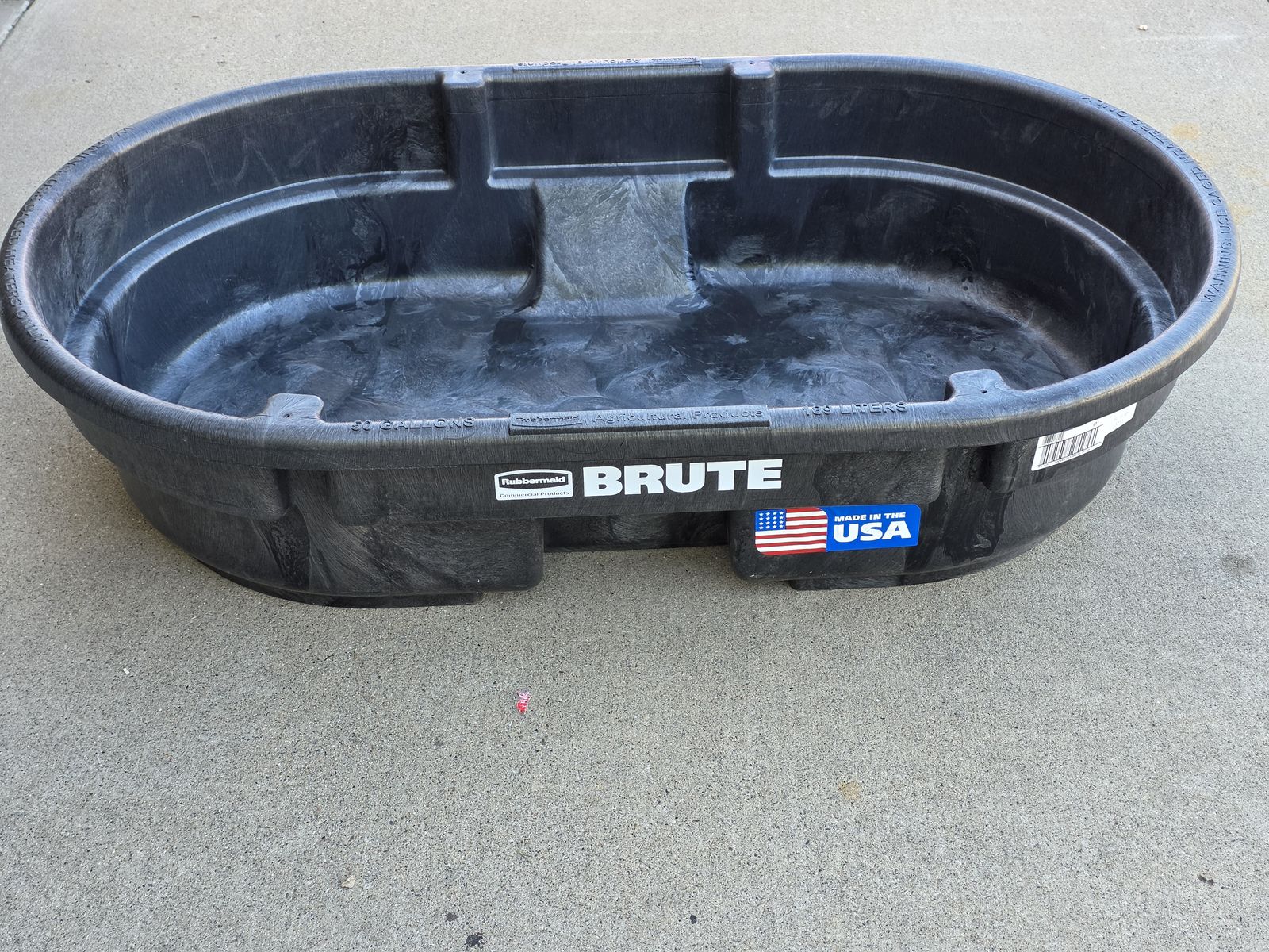 Rubbermaid Brute 50 Gallon stock tank