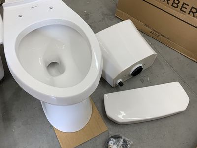 Gerber Viper 2-Piece 1.28 GPF Gravity Flush Compact Elongated ADA Toilet in White with Slow Close Seat