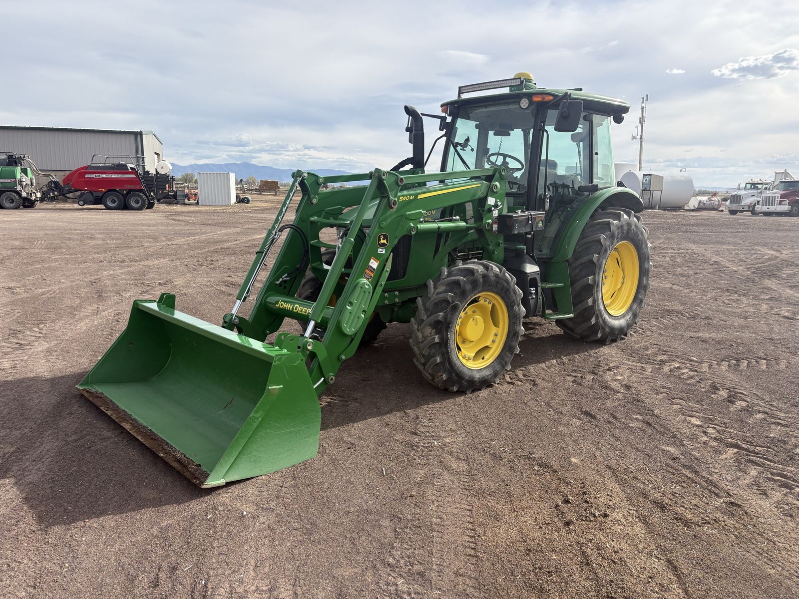 2018 John Deere 5100M