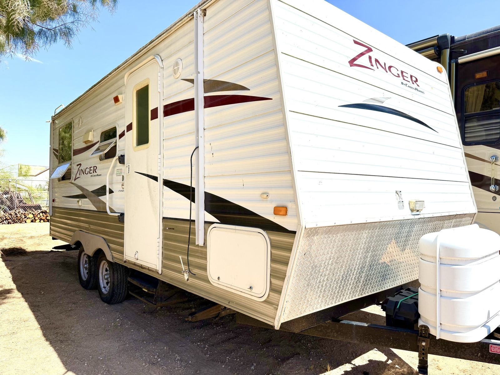 2010 cross road zinger 21ft travel trailer $6900