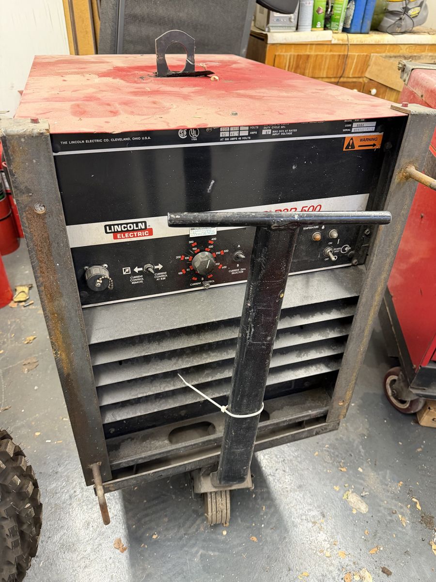 Lincoln Electric Idealarc R3R-500 Welder