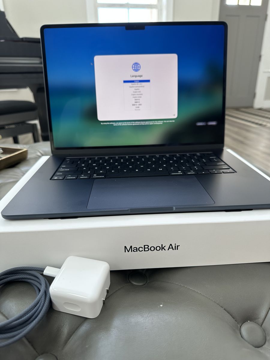 Apple 15" MacBook Air, M4, 16 GB, 512 GB