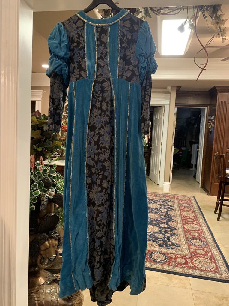 Ladies medieval Dress