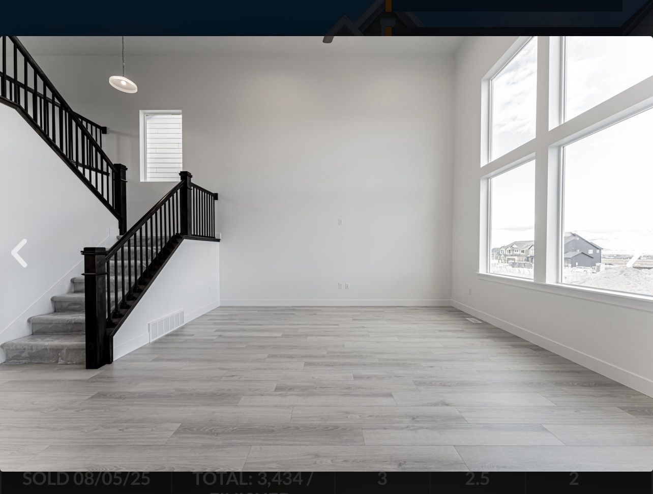 Main image 6