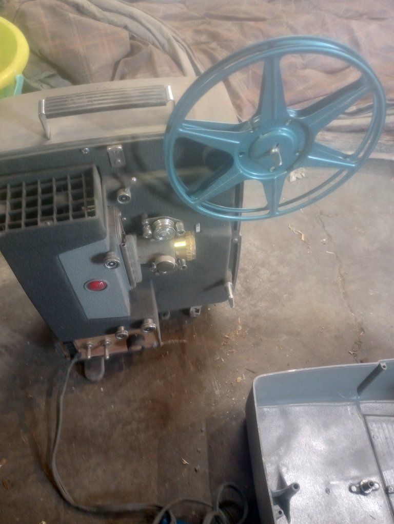 DEJUA ELDORADO .8 MM REEL TO REEL PROJECTOR 1968