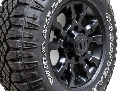 285/70R17 Goodyear Duratrac