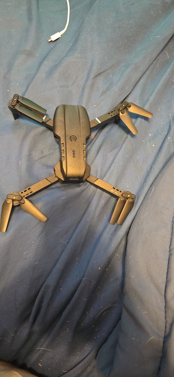 Folding RC drone