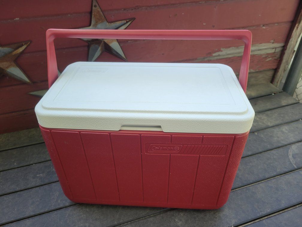 cooler ice chest - Coleman