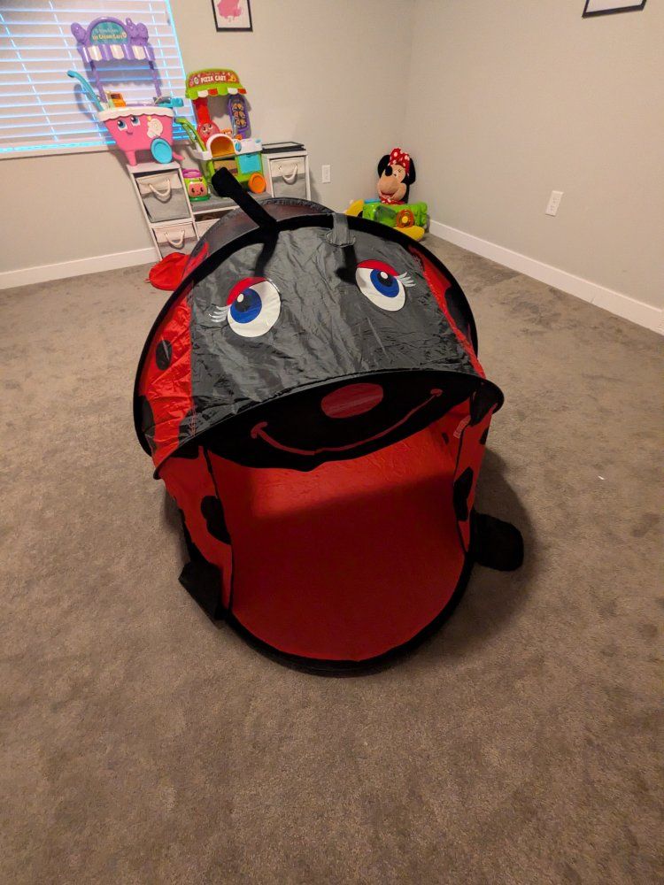 Pop-Up Ladybug Tent