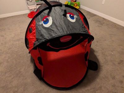 Pop-Up Ladybug Tent