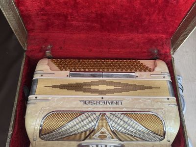 BYU class trade: Universal Accordion!