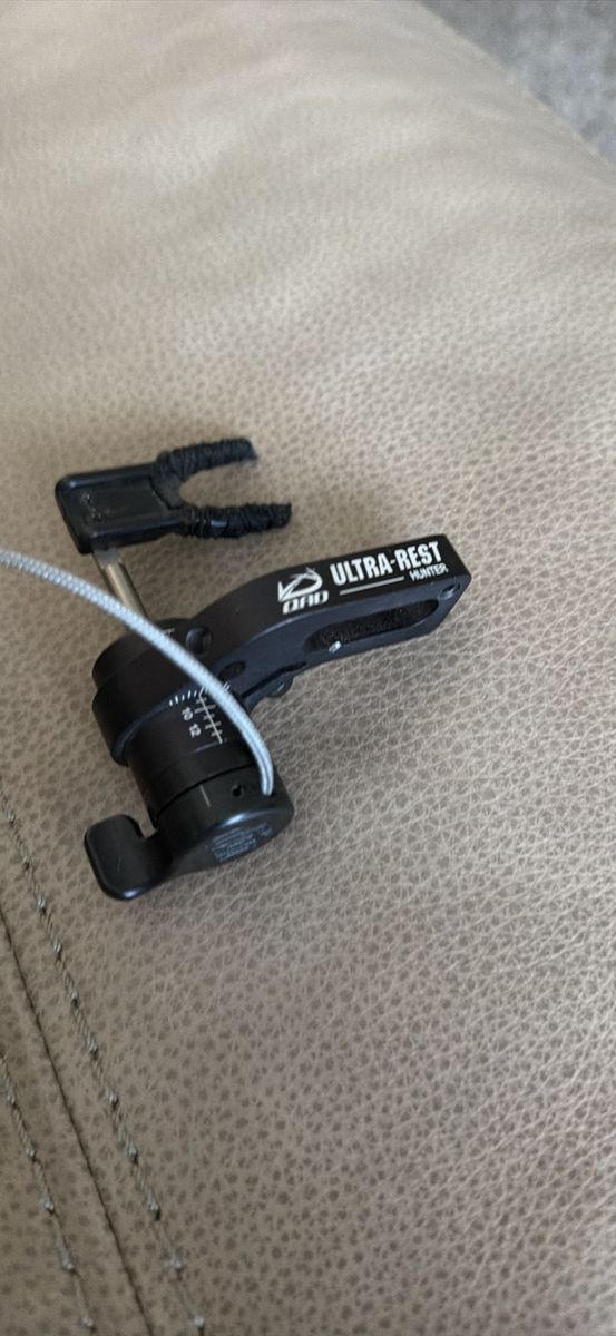 QAD Ultra-Rest Hunter Archery Bow Arrow Rest Black, Used