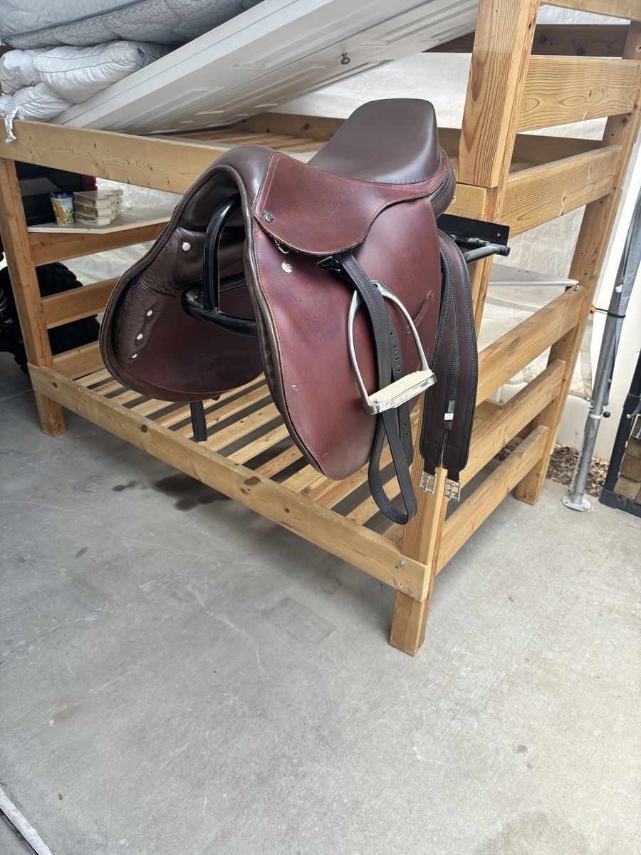 English Saddle