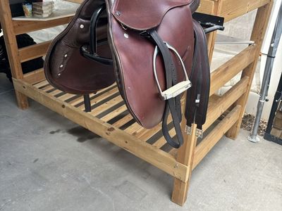 English Saddle