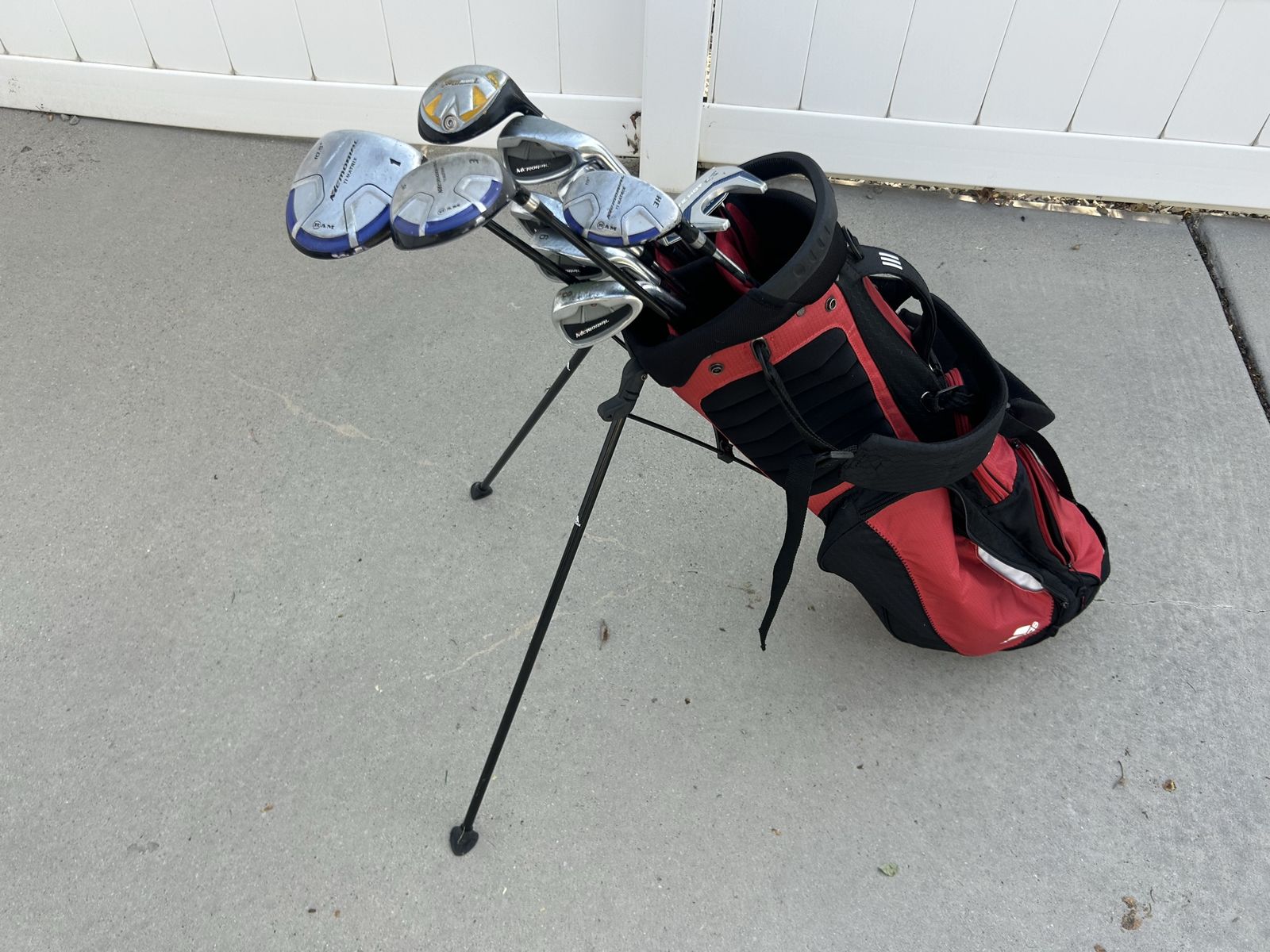 Ram Golf Club Set with Stand Bag 