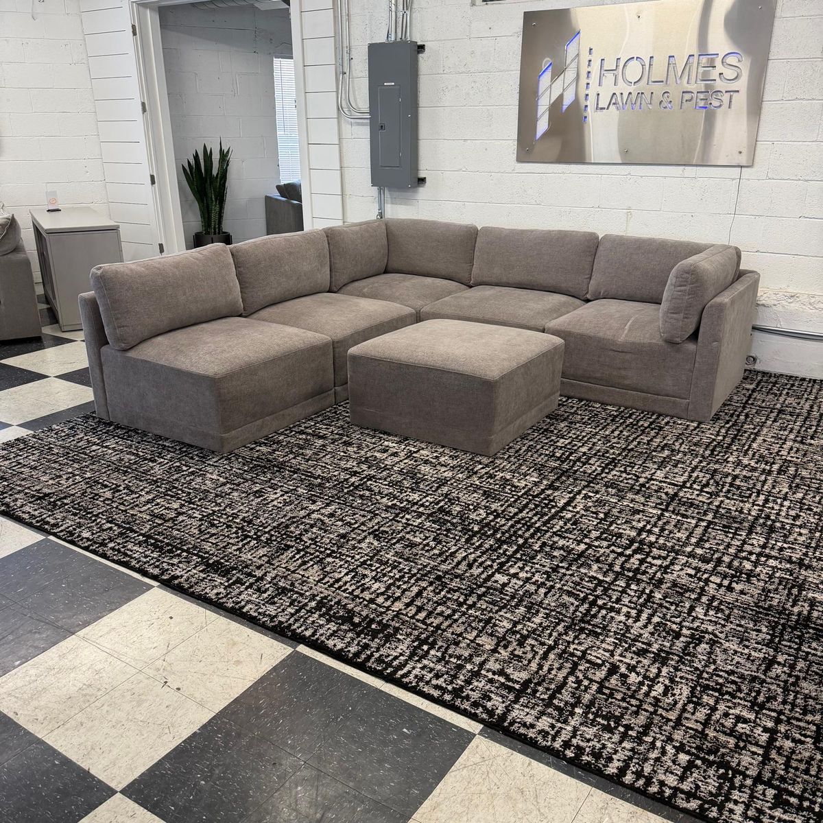COSTCO THOMASVILLE FALLON 6-PIECE FABRIC MODULAR SECTIONAL W/ OTTOMAN!!