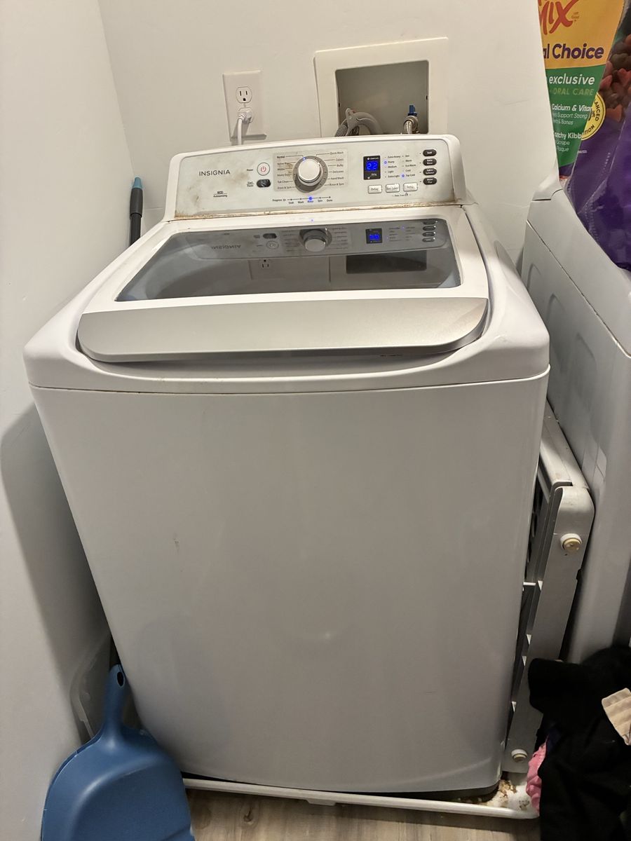 Insignia Top Load Washing Machine - White, Used, Fully Functional