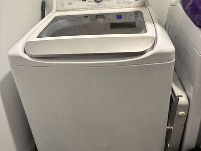 Insignia Top Load Washing Machine - White, Used, Fully Functional