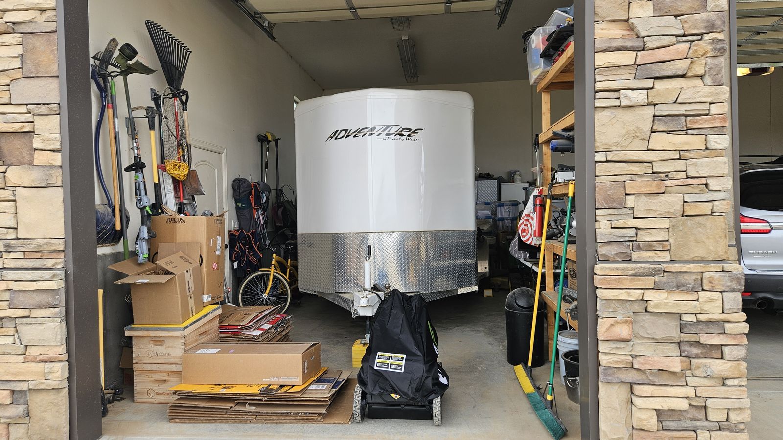 2022 Trails West Adventure II – 3 Horse Trailer – Light Use, Garage Stored