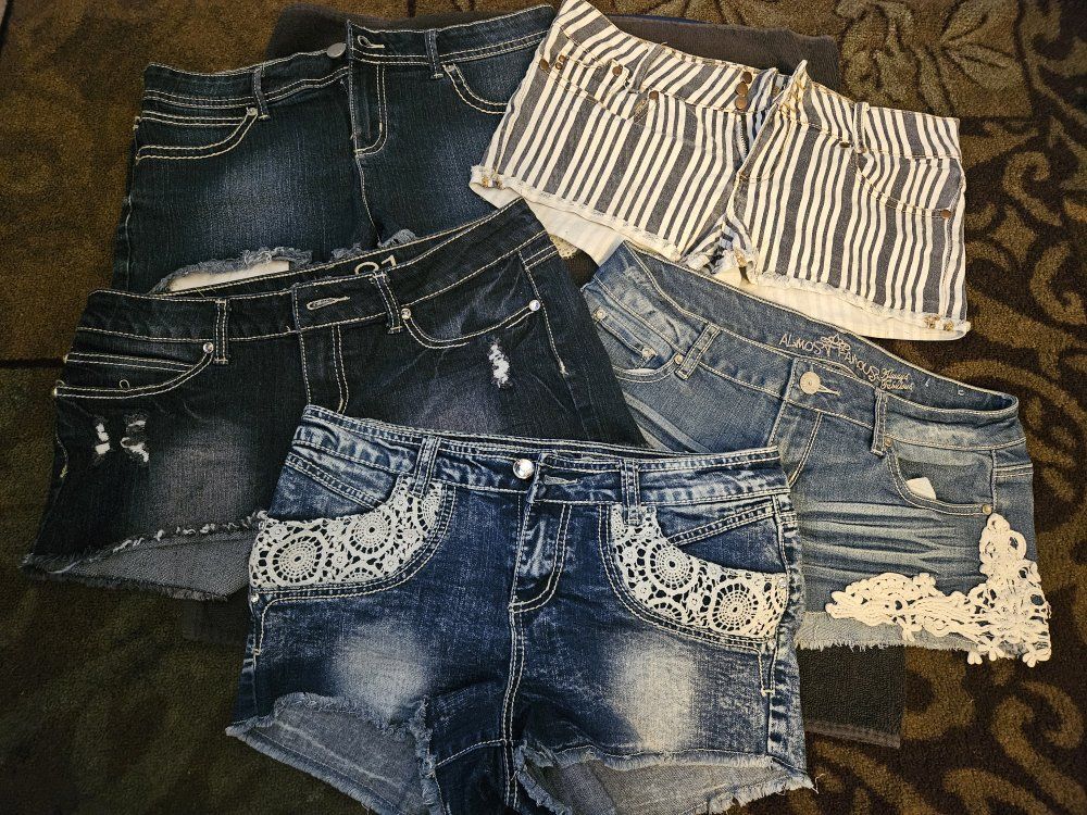 Cute Women's Shorts For Sale!!