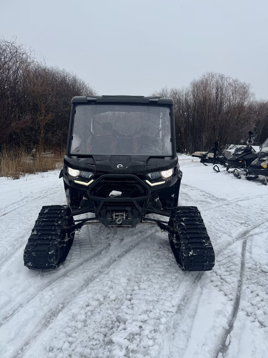 2024 Can-Am Defender Lone Star