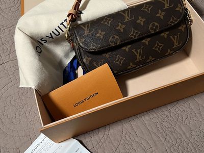 Original LV Purse Wallet On Chain Ivy