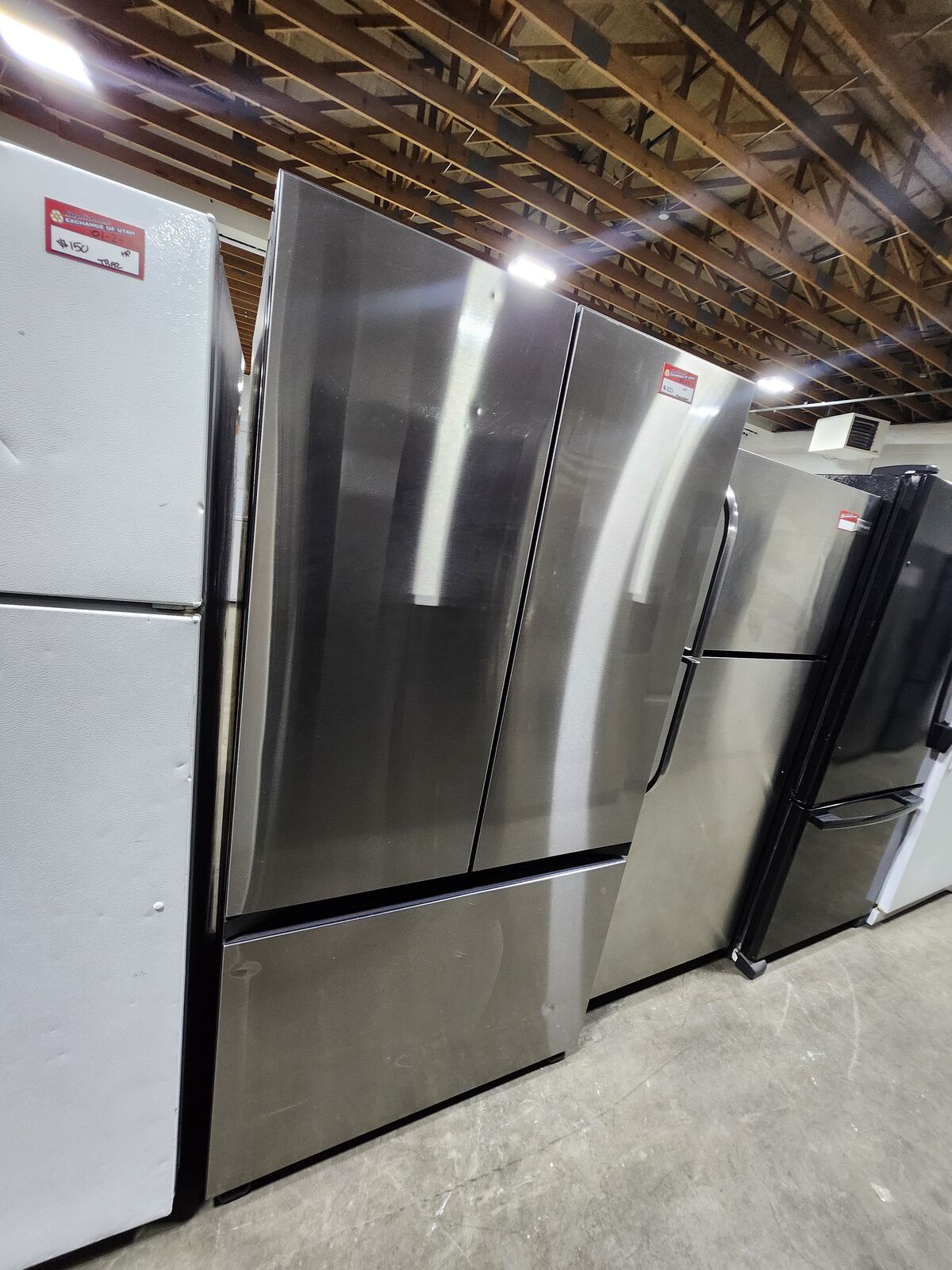 STUNNING SAMSUNG STAINLESS STEEL COUNTER DEPTH FRENCHDOOR FRIDGE!