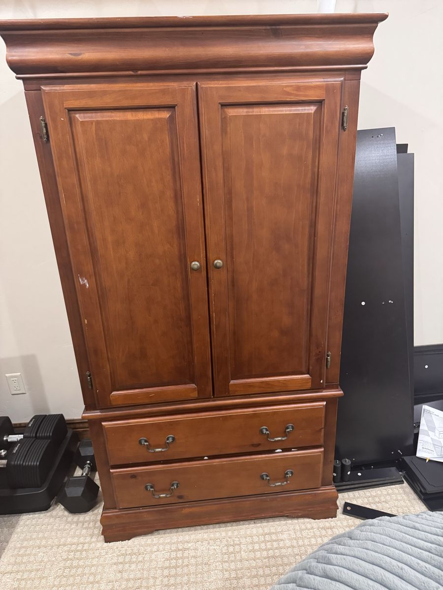 Hutch dresser cabinet