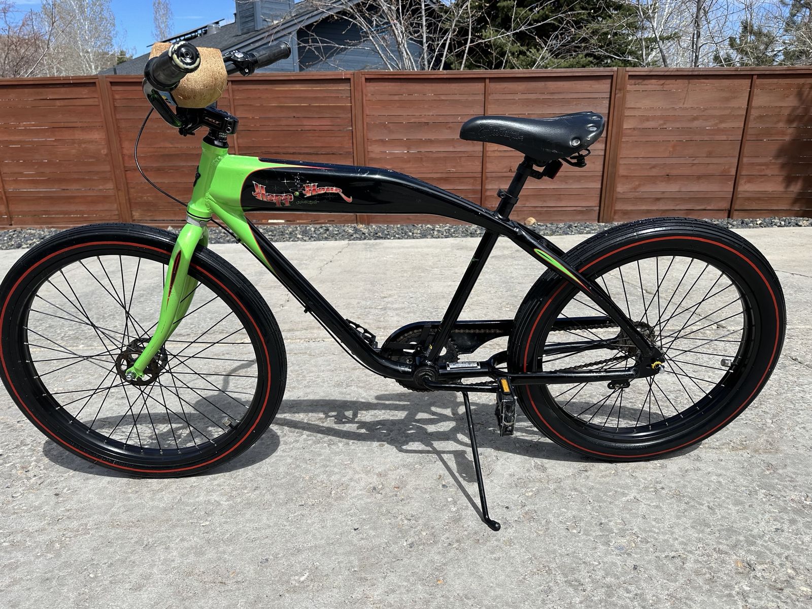 Felt, Troy Lee designs cruiser