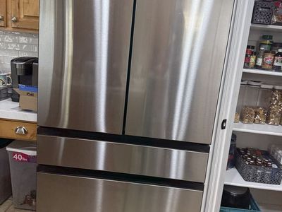 Samsung Stainless Steel French Door Refrigerator with Beverage Center
